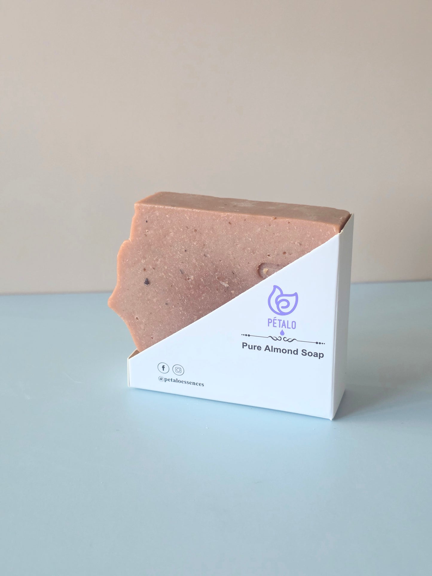 Jabón Artesanal Saponificado: Pure Almond