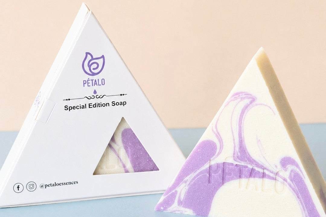 1. Nuevo Jabón Triangular Premium: Dreams Essences