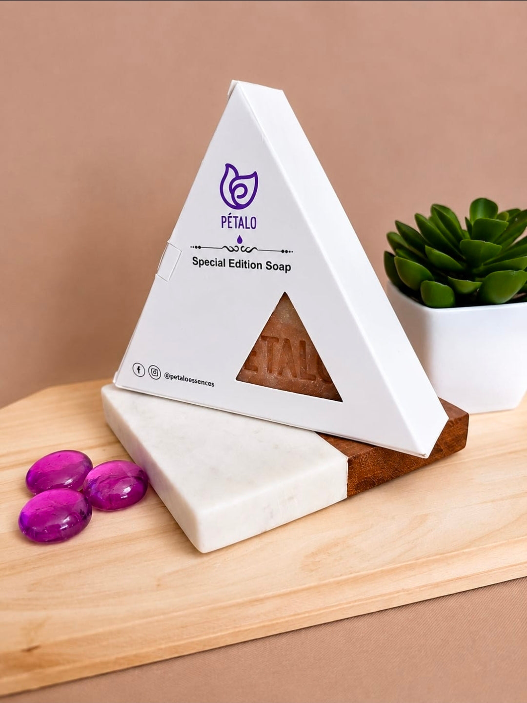Jabón Artesanal Premiun Triangular: Drops of Wine Rosé